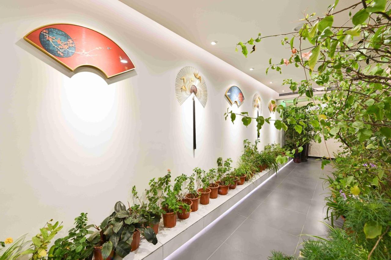 Xingshe Alley Courtyard Hotel Beijing Wangfujing Forbidden City Branch - Breakfast Included & English Speaking Reception & Free Wifi And Laundry Room & Hutong Culture & Cat-Keeping & Flower-Growing Terrace & One Day Tour Service & Free Coffee Buitenkant foto