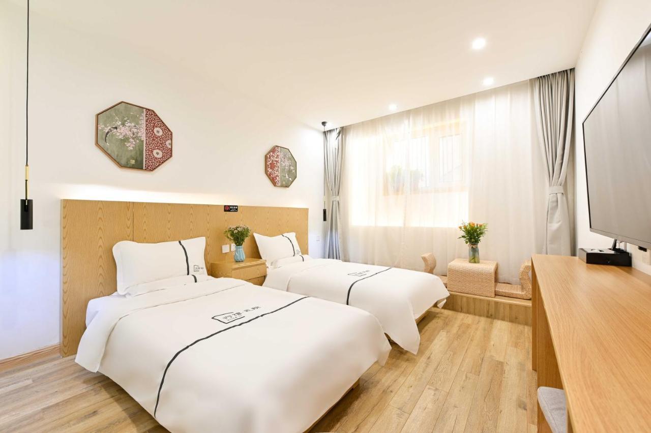 Xingshe Alley Courtyard Hotel Beijing Wangfujing Forbidden City Branch - Breakfast Included & English Speaking Reception & Free Wifi And Laundry Room & Hutong Culture & Cat-Keeping & Flower-Growing Terrace & One Day Tour Service & Free Coffee Buitenkant foto
