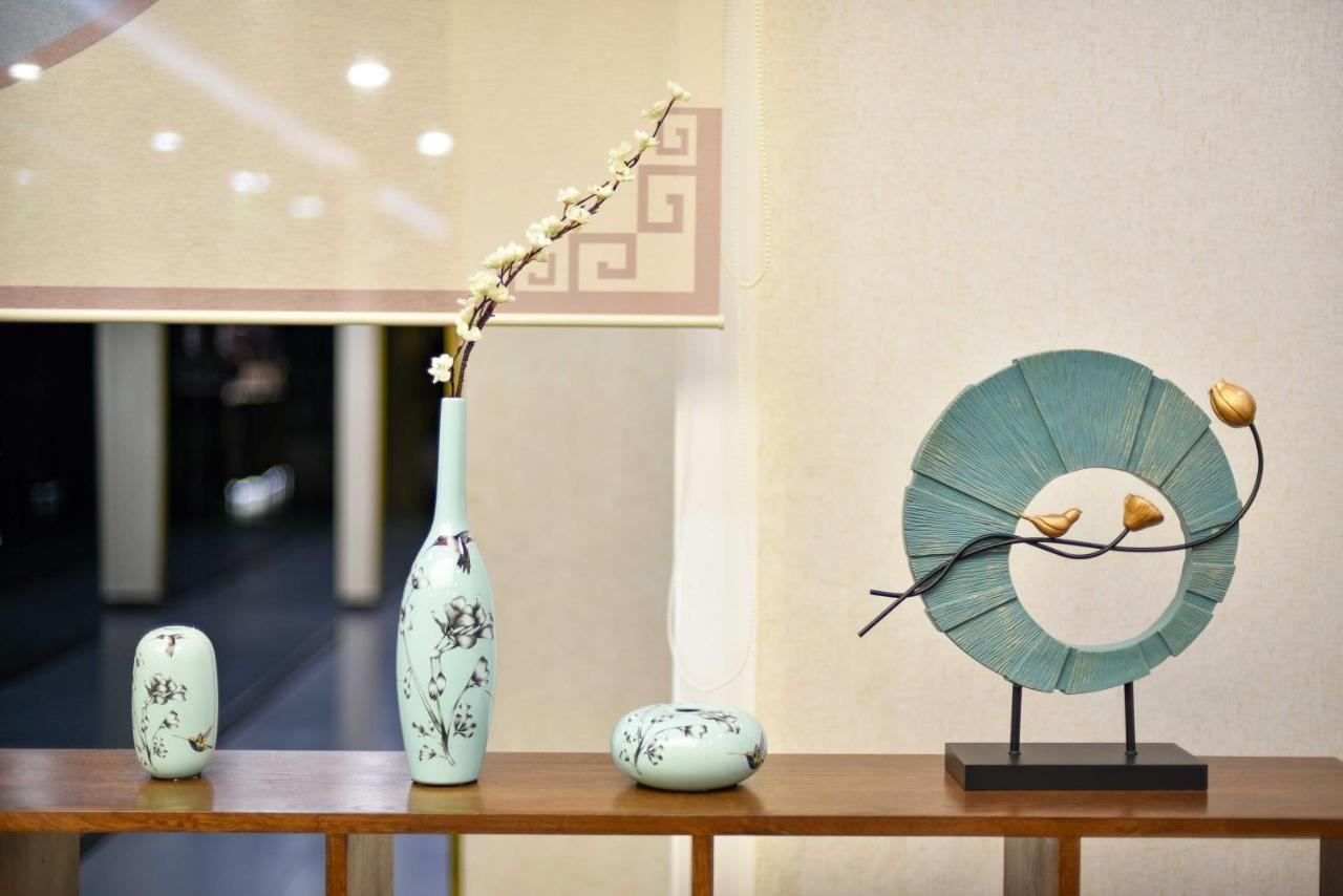 Xingshe Alley Courtyard Hotel Beijing Wangfujing Forbidden City Branch - Breakfast Included & English Speaking Reception & Free Wifi And Laundry Room & Hutong Culture & Cat-Keeping & Flower-Growing Terrace & One Day Tour Service & Free Coffee Buitenkant foto