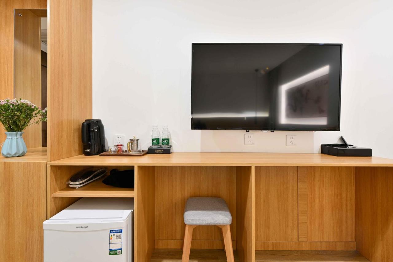 Xingshe Alley Courtyard Hotel Beijing Wangfujing Forbidden City Branch - Breakfast Included & English Speaking Reception & Free Wifi And Laundry Room & Hutong Culture & Cat-Keeping & Flower-Growing Terrace & One Day Tour Service & Free Coffee Buitenkant foto