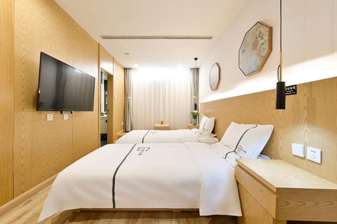 Xingshe Alley Courtyard Hotel Beijing Wangfujing Forbidden City Branch - Breakfast Included & English Speaking Reception & Free Wifi And Laundry Room & Hutong Culture & Cat-Keeping & Flower-Growing Terrace & One Day Tour Service & Free Coffee Buitenkant foto